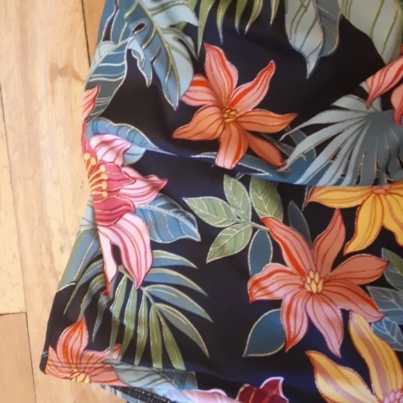 LAST DAY CLOSET CLEANOUT Vintage Inspired Swimsuit - Picture 2 of 4